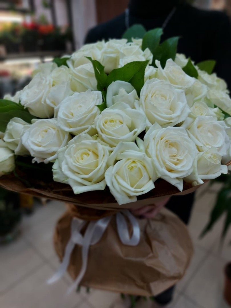 Белые розы 51 шт.
